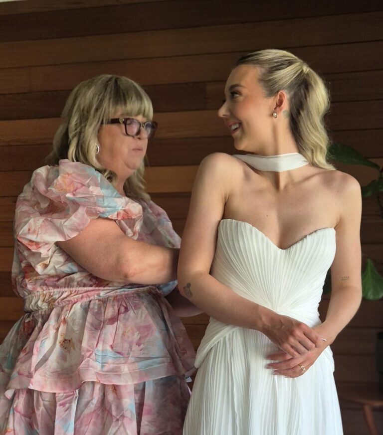 How Do I Tell My Mum I Don’t Want to Wear Her Wedding Dress?