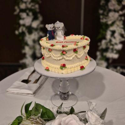 Elegant wedding cake with floral decorations, luxury wedding centerpiece